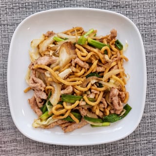 Fried Udon with Black Pepper Beef / 黑椒牛肉炒烏冬