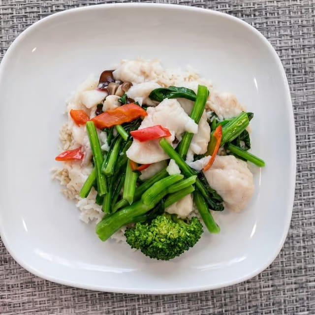 Beef Brisket with Vegetable on Rice / 時菜牛腩飯.