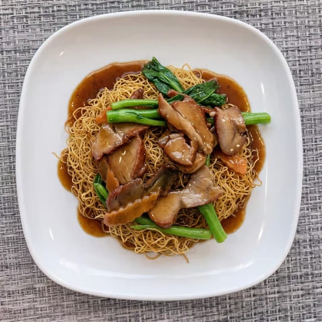 BBQ Pork Chow Mein / 叉燒炒麵.