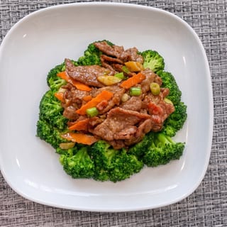 Beef with Broccoli / 西蘭牛肉