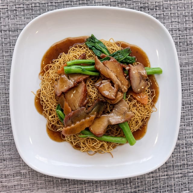 BBQ Pork Chow Mein / 叉燒炒麵.