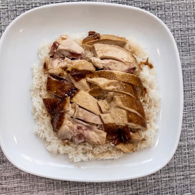 Soy Sauce Chicken on Rice / 油雞飯.