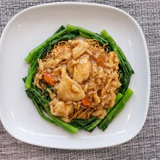 Chicken Chow Mein / 雞球炒麵