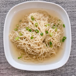 Plain Noodles Soup / 淨湯麵