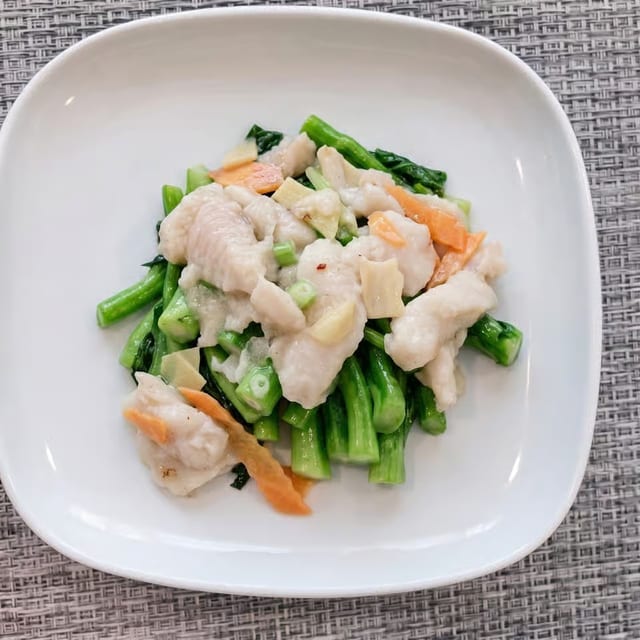 Fish Fillet with Tender Greens / 菜遠班片.