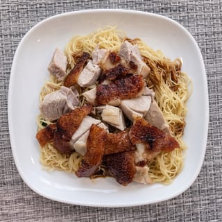 Roast Pork Lo Mein / 燒肉撈麵