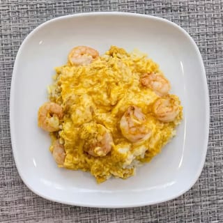 Shrimp with Egg on Rice / 滑蛋蝦球飯