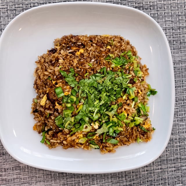 Pan Fried Sticky Rice with Preserved Meat / 生炒臘味糯米飯.